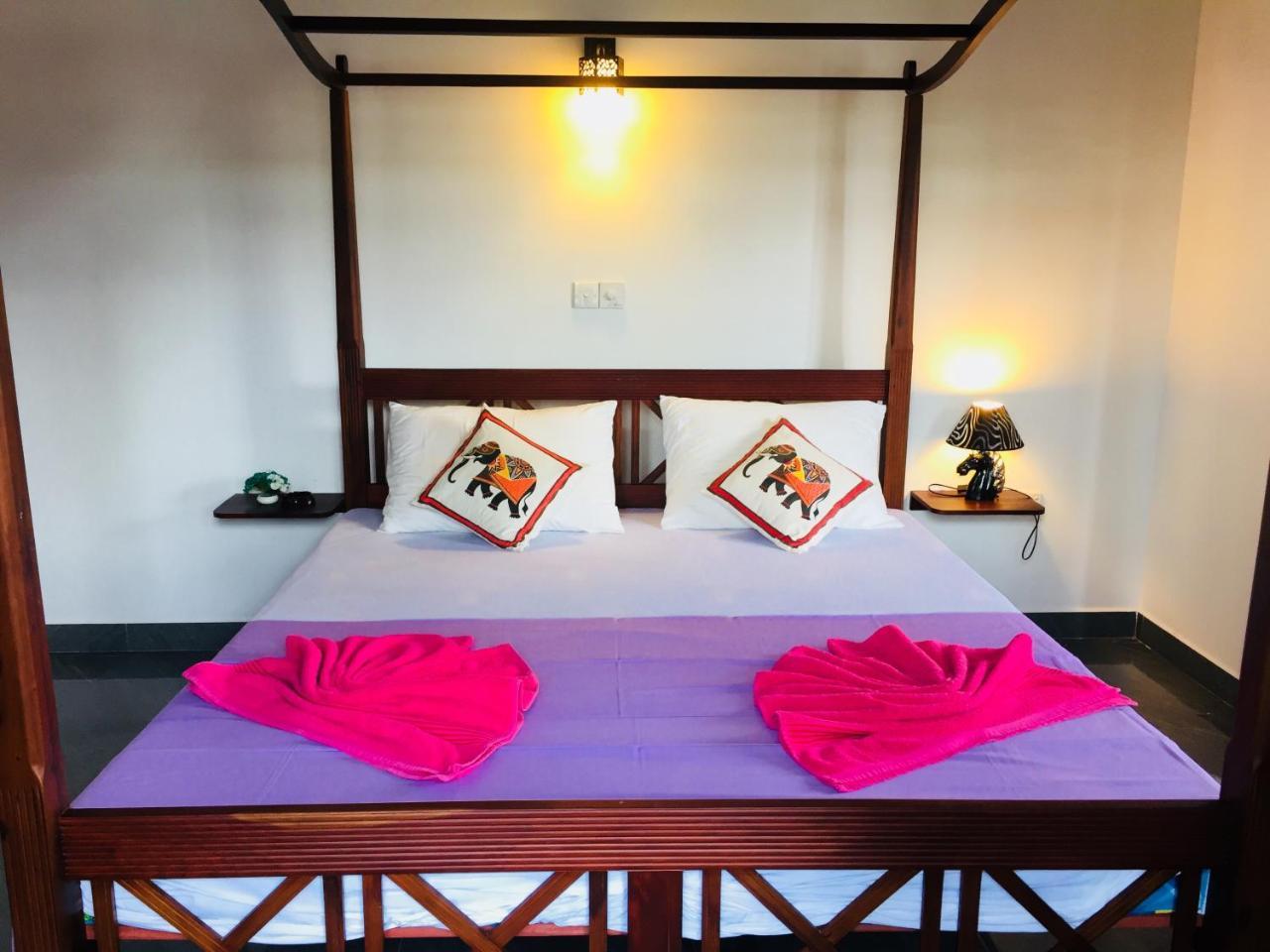 Sanjula Apartments ฮิกคาดูวา ภายนอก รูปภาพ