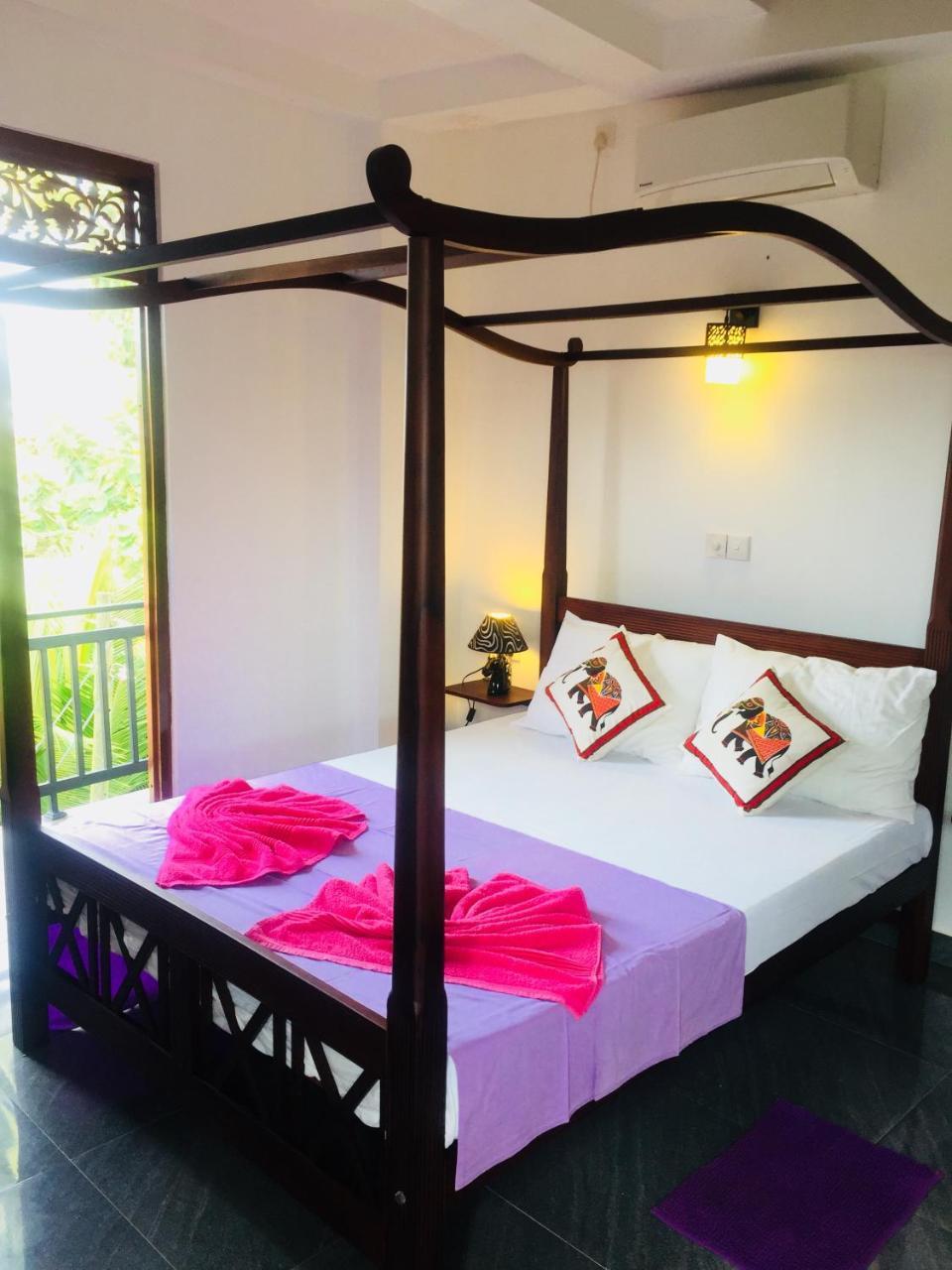 Sanjula Apartments ฮิกคาดูวา ภายนอก รูปภาพ