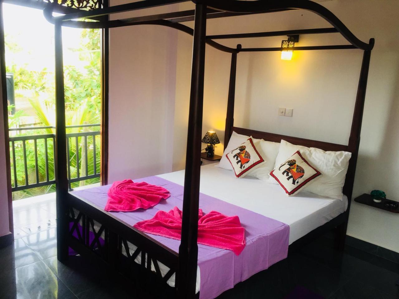 Sanjula Apartments ฮิกคาดูวา ภายนอก รูปภาพ
