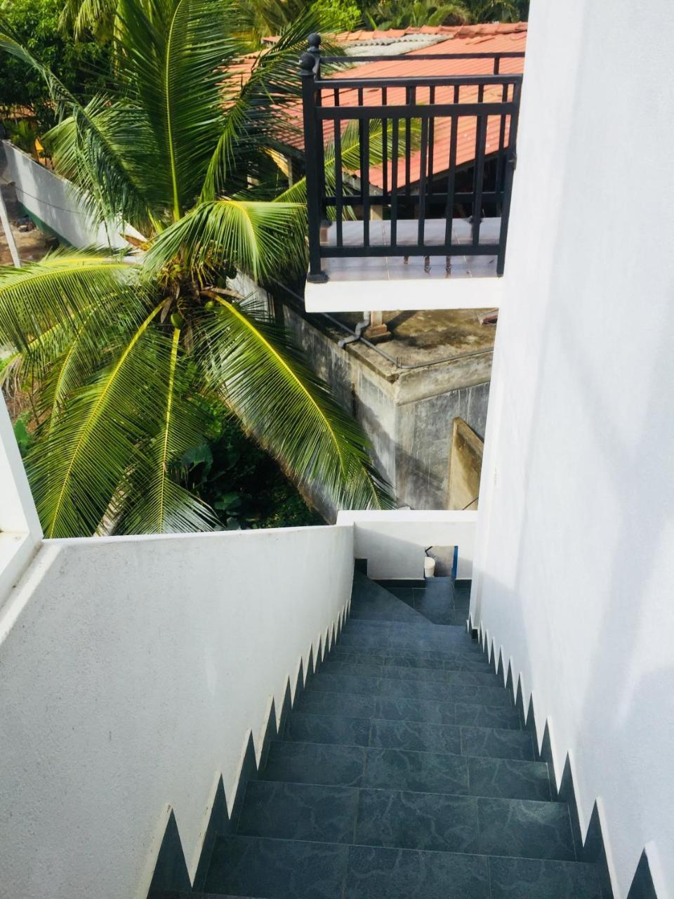Sanjula Apartments ฮิกคาดูวา ภายนอก รูปภาพ