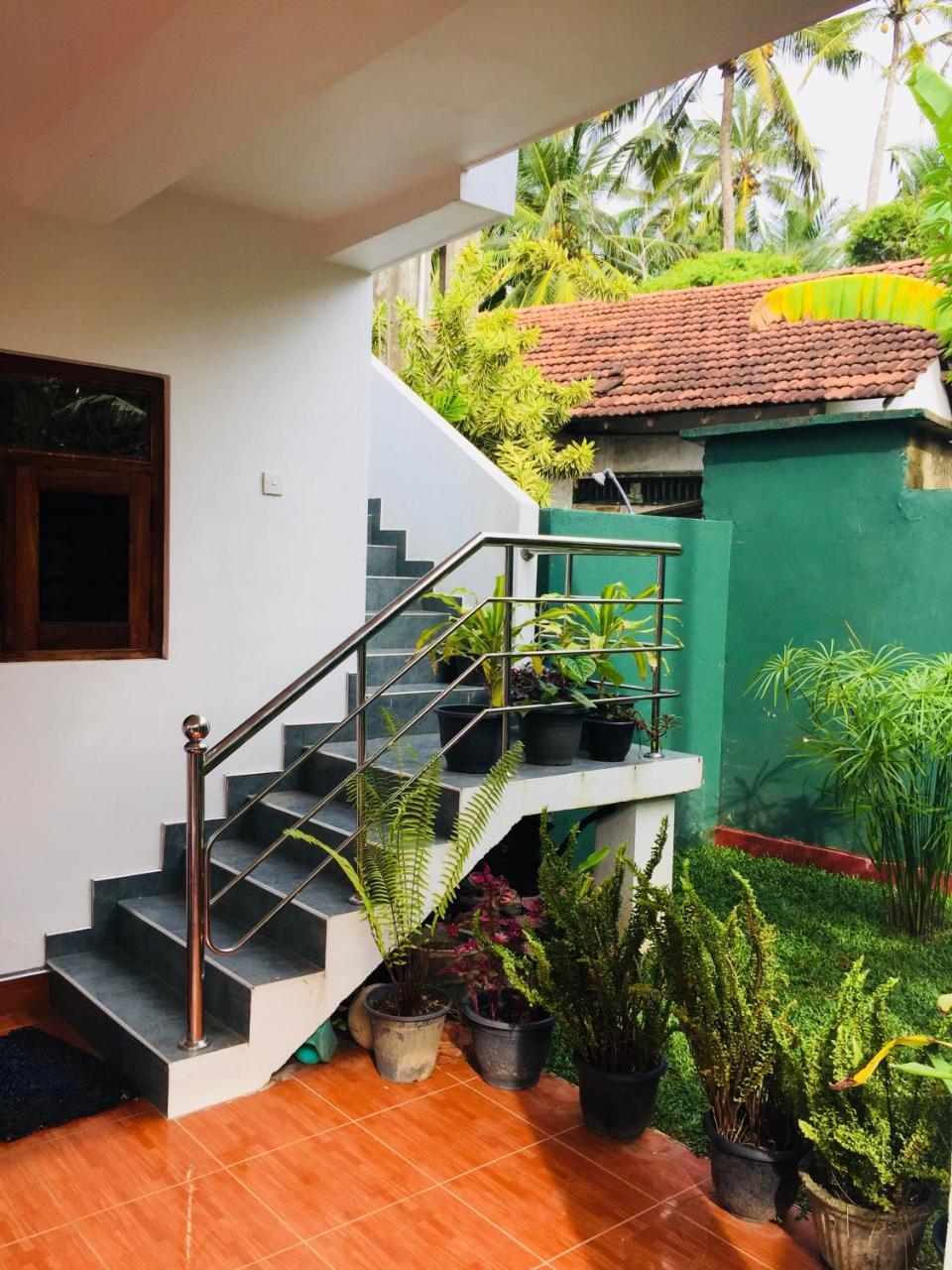 Sanjula Apartments ฮิกคาดูวา ภายนอก รูปภาพ